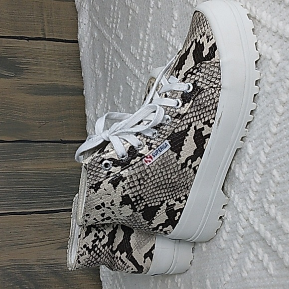 Superga High top snake print sneakers size 6.5 - Picture 4 of 11